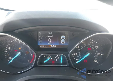 2017 Ford Escape Titanium z USA, uszkodzony, nr VIN 1FMCU9JD3HUC57516